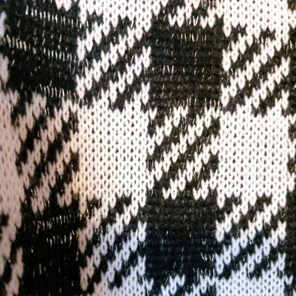 Merry Buffalo Check Sweater - Picture 4 of 7